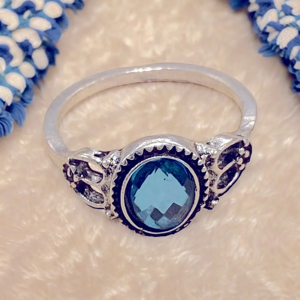 N/A silver ring